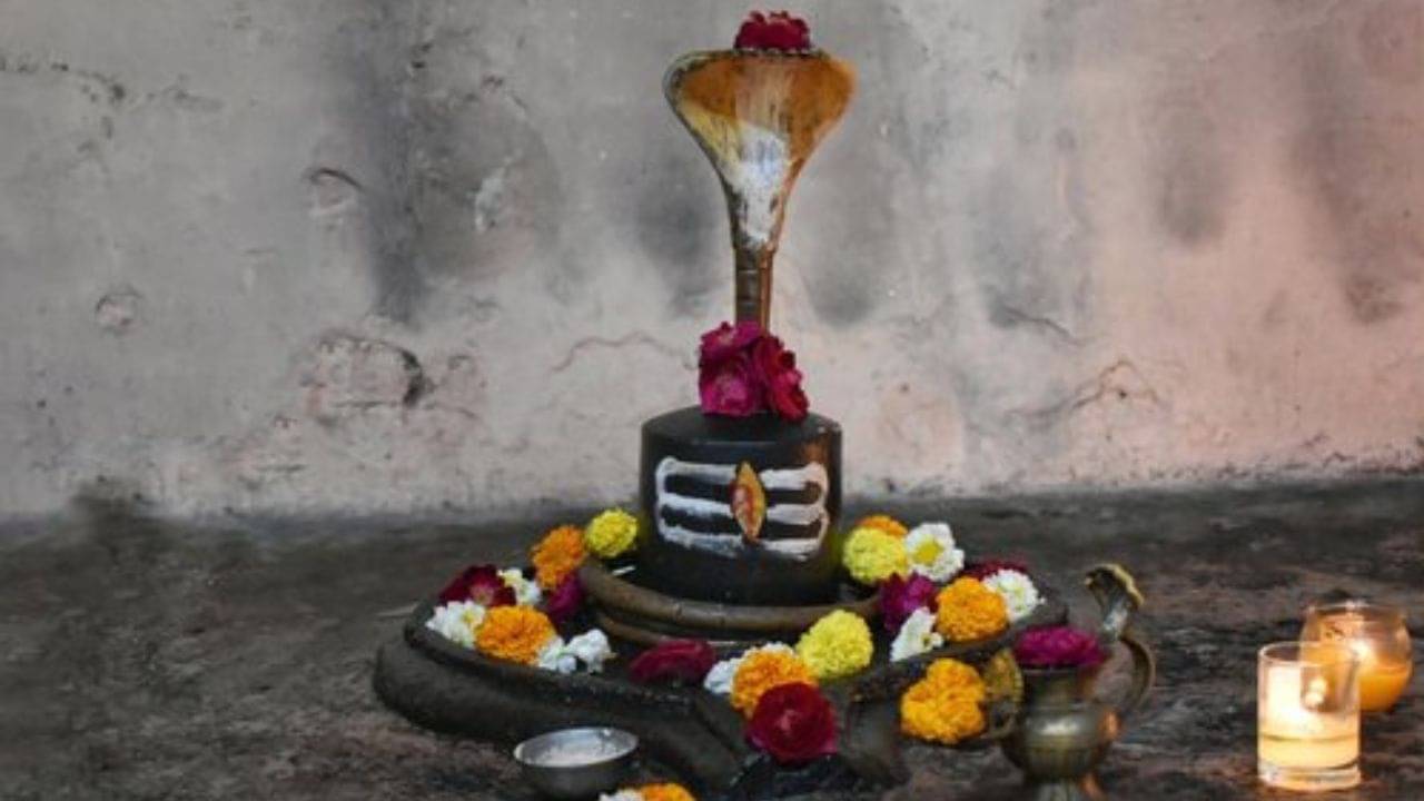 Shiv Pujan Vidhai: মহাদেবকে তুষ্ট করতে শিবপুজোর পর এই কাজ করেন কি? করলেও কারণ জানেন না অধিকাংশ