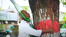 Tree man of India: সবুজ পৃথিবী গড়াই লক্ষ্য, ১ কোটির বেশি গাছ লাগিয়ে 'বৃক্ষ মানব' হয়ে উঠেছেন রামাইয়া Tree man of India: সবুজ পৃথিবী গড়াই লক্ষ্য, ১ কোটির বেশি গাছ লাগিয়ে 'বৃক্ষ মানব' হয়ে উঠেছেন রামাইয়া