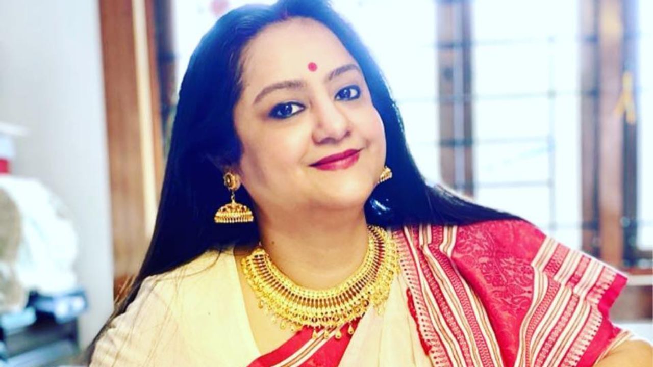 Sudipa Chatterjee আদির সঙ্গে খেলছিল হঠাৎ গুরুতর অসুস্থ সুদীপ্তার মা ভর্তি হাসপাতালে