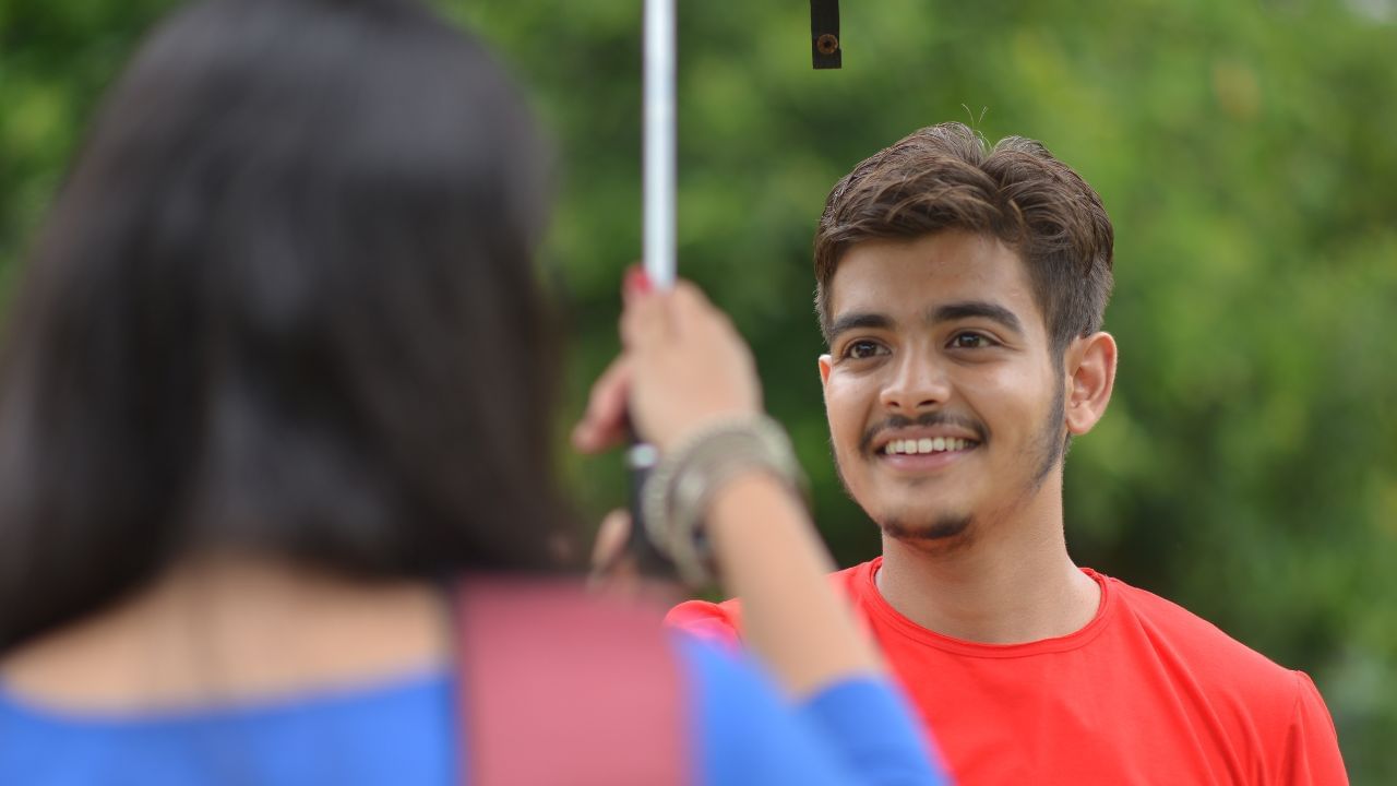 Ayush Das: কলেজ পড়ুয়াকে দেখে মনে প্রেম, আয়ুষ চাইছেন বউ বানাতে!