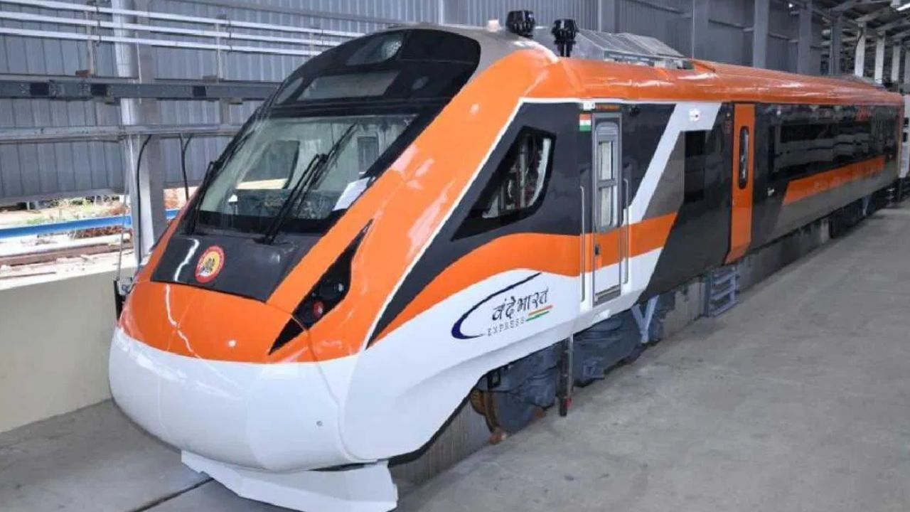 Vande Bharat Express: নয়া রূপে ট্র্যাকে এল বন্দে ভারত এক্সপ্রেস, রং ছাড়া মোট ২৫ বদল আনা হয়েছে