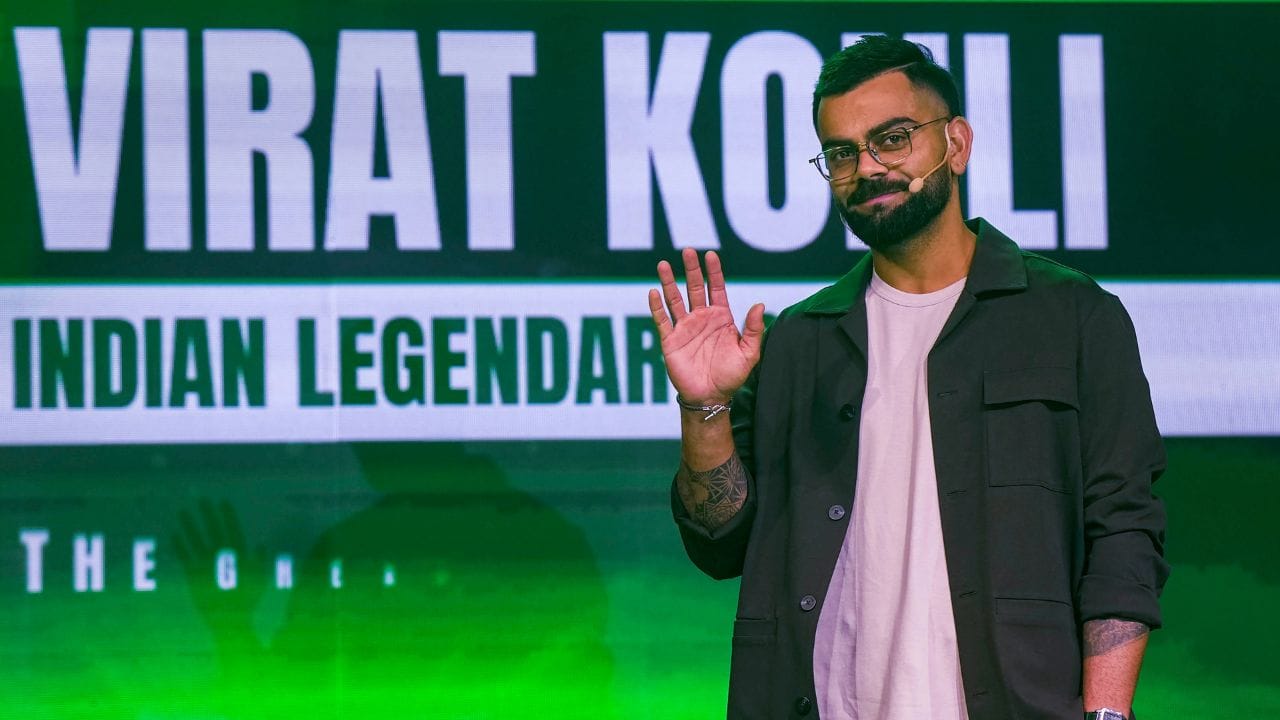 Virat Kohli কোহলিয়ানার ১৫ বছর পেরিয়েও চ্যালেঞ্জের জন্য মুখিয়ে বিরাট