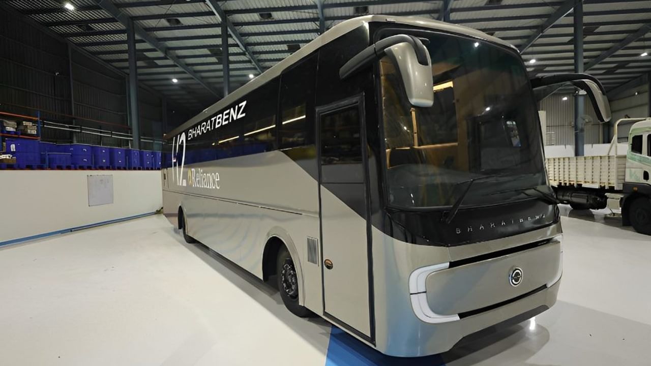 Hydrogen Bus: ভারতের প্রথম হাইড্রোজেন বাসের অন্দরে