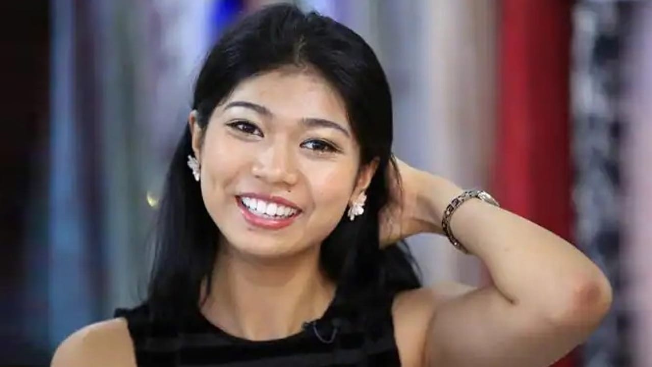 ১৯৮৫ সালে জাপানে যান অরুণ ঘোষ। সেখানেই জাপানি বান্ধবী নাওকোকে বিয়ে করে স্থায়ীভাবে বসবাস করতে শুরু করেন। ১৯৯৪ সালে ঘোষ পরিবারে জন্ম হয় প্রিয়াঙ্কার। 