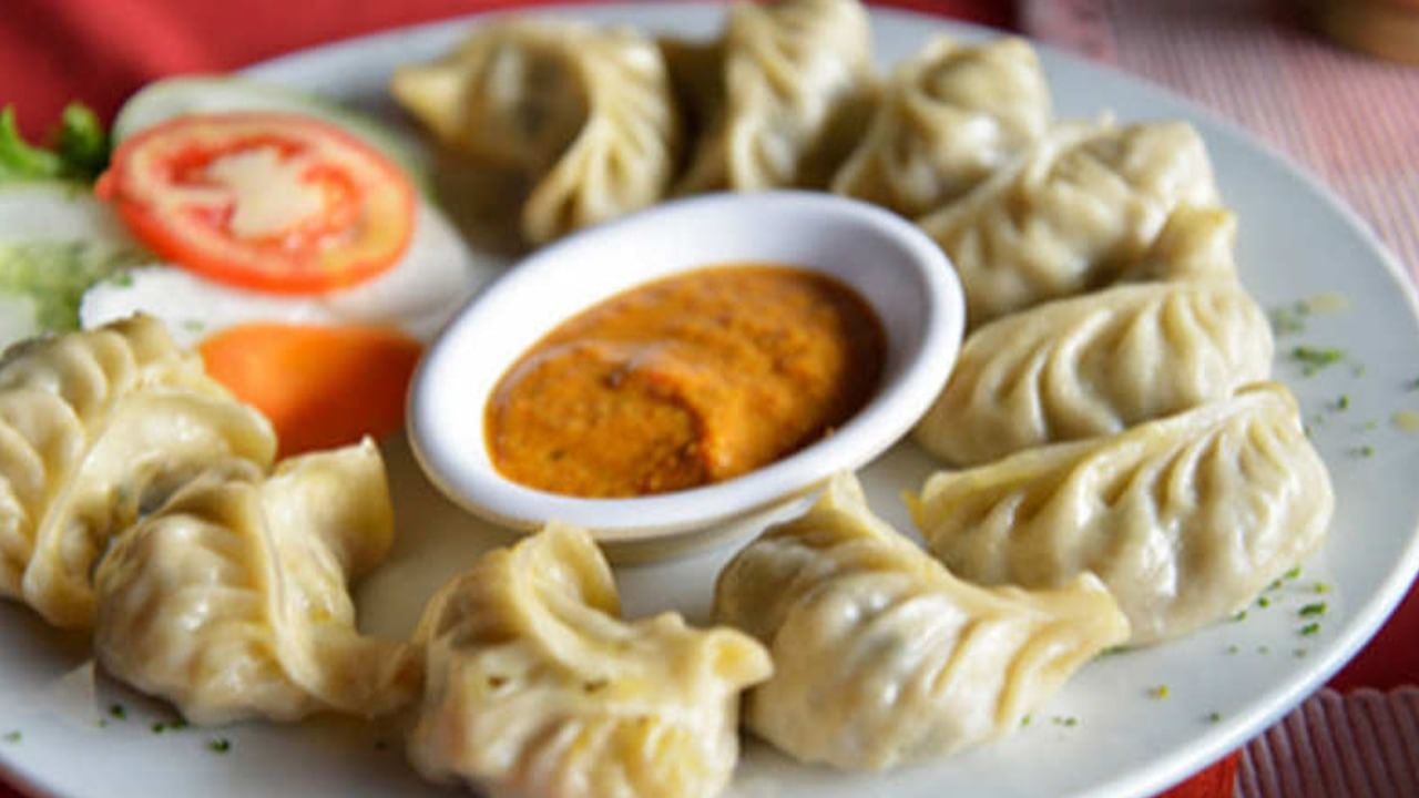 Momos Side Effect: মোমোতে বাড়বে রক্তচাপ!