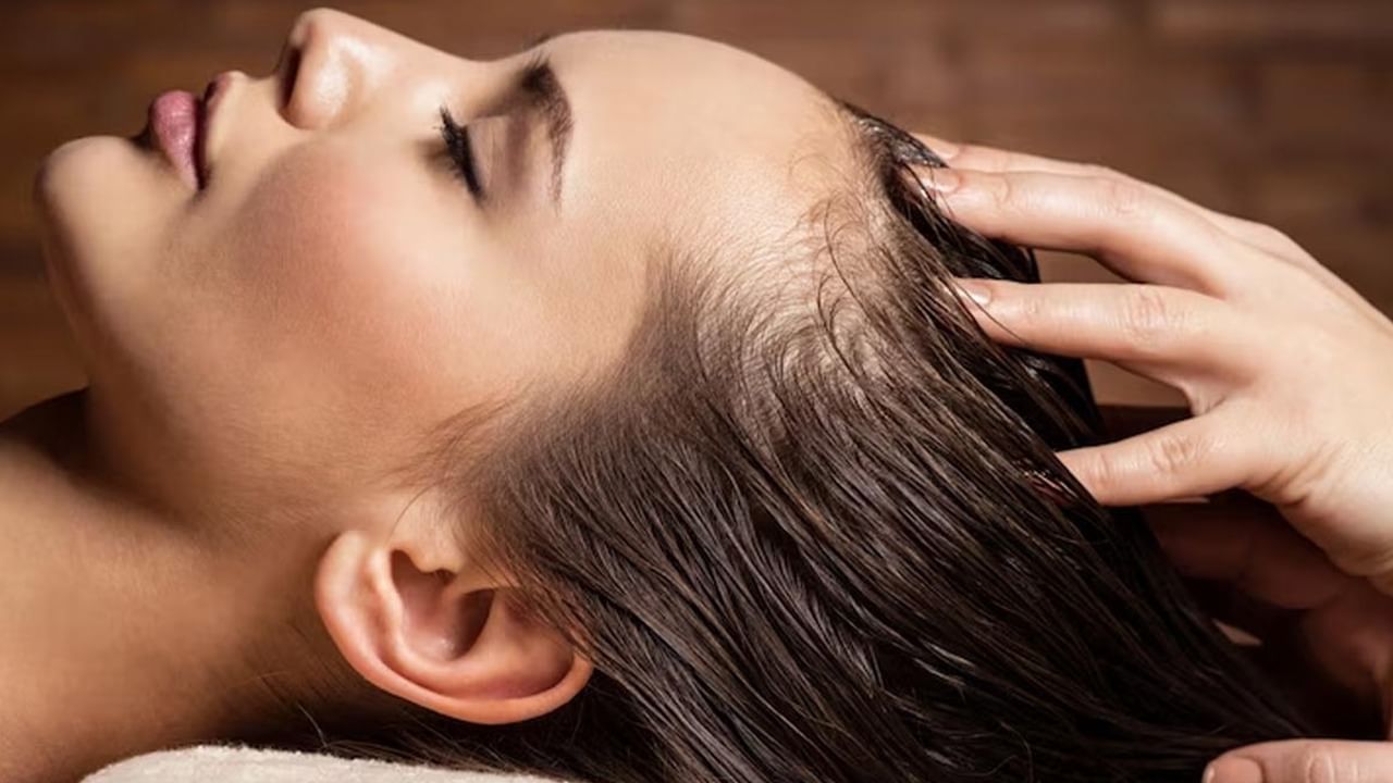 Benefits of Hair Oil: তেলে চুল তাজা