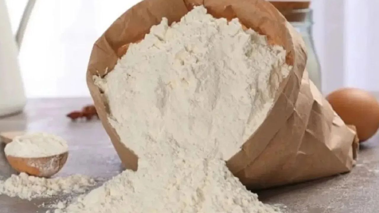 Flour price: টম্যাটোর পর এবার আটার দাম আকাশছোঁয়া, লাগাম টানতে বড় সিদ্ধান্ত কেন্দ্রের