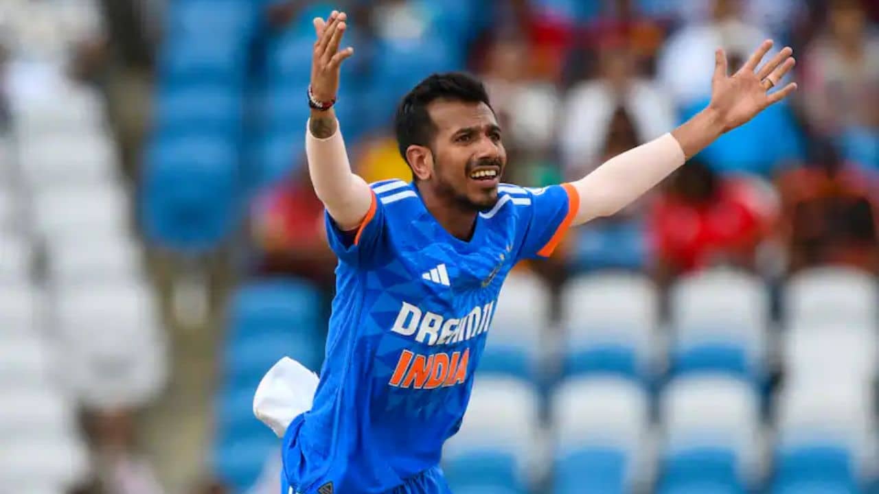 Yuzvendra Chahal: আমি তো বাড়িতে বসে নেই, নিয়মিত একাদশে সুযোগ না পেয়ে বিচলিত নন যুজবেন্দ্র চাহাল