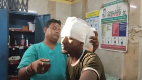 Attack in Canning: রাস্তায় চলছিল মদ-জুয়ার আসর, প্রতিবাদ করতেই বাঁশ দিয়ে বেধড়ক মার Attack in Canning: রাস্তায় চলছিল মদ-জুয়ার আসর, প্রতিবাদ করতেই বাঁশ দিয়ে বেধড়ক মার