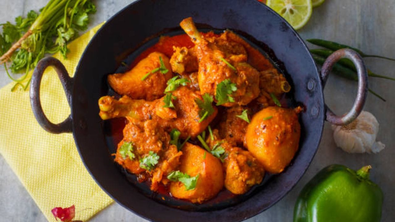 Leftover Chicken Curry রাতের বেঁচে যাওয়া চিকেন কারি তুলে রাখুন ফ্রিজে