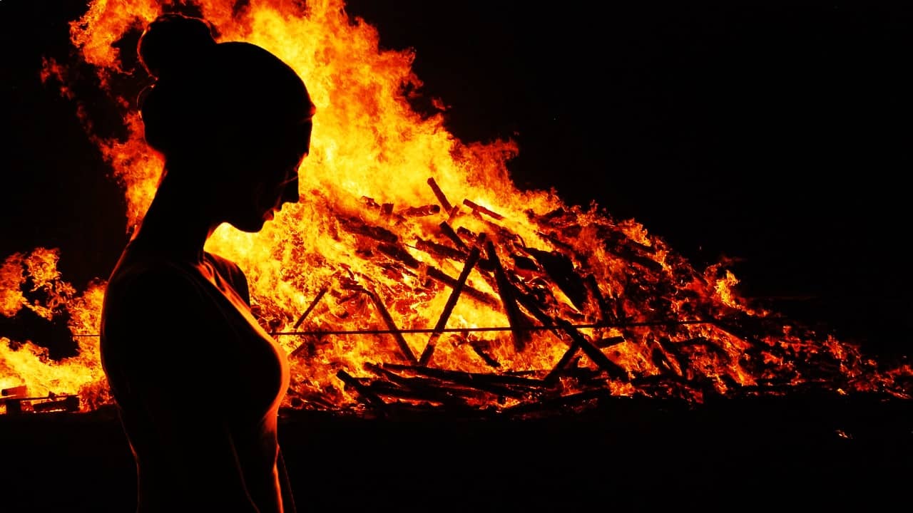 Bihar: আমি এখনও বেঁচে আছি, মেয়ের ভিডিয়ো কল, বাবার প্রশ্ন, দাহ করলাম কাকে?