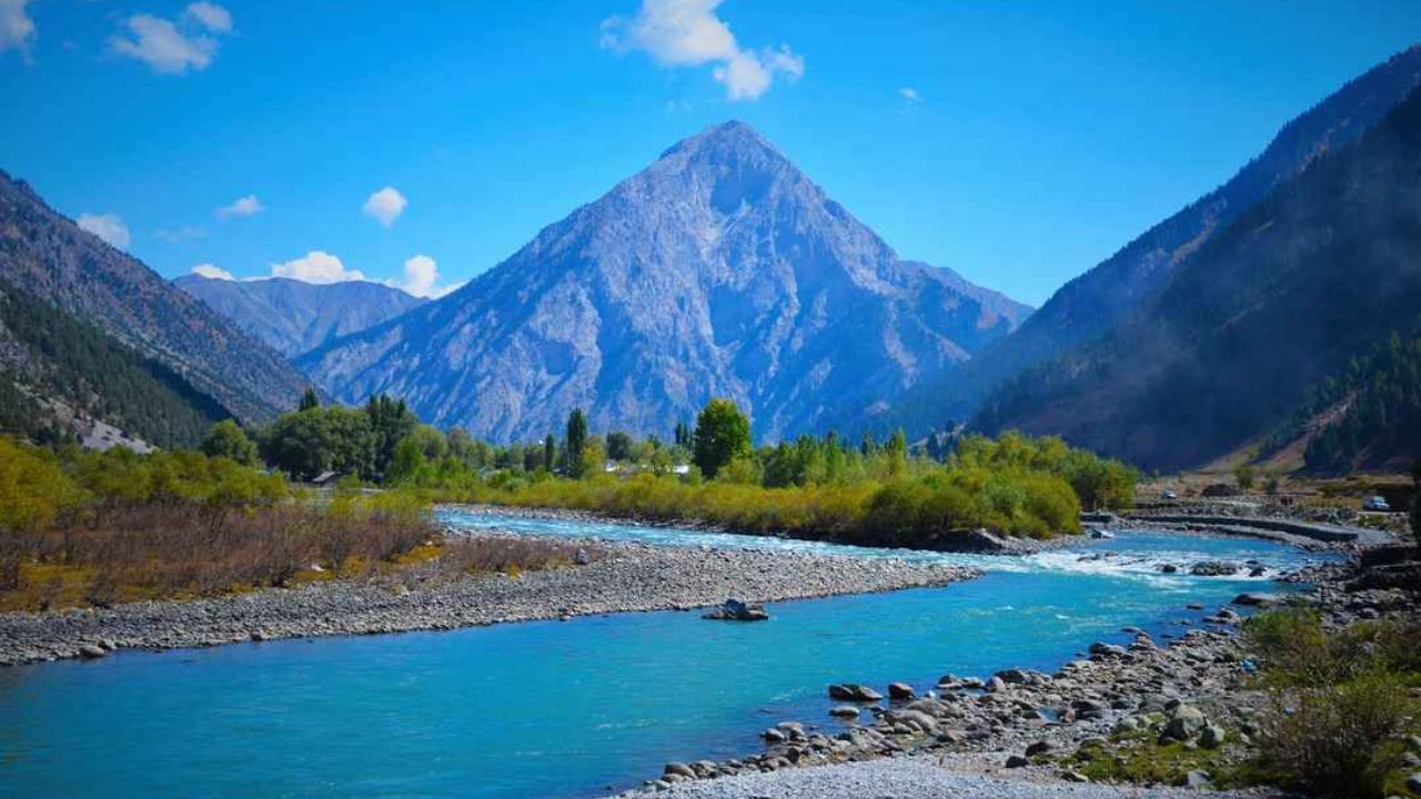 Jammu & Kashmir: বেতাব ভ্যালি ছেড়ে ঘুরে আসুন গুরেজ থেকে, কাশ্মীর ভ্রমণ চিরস্মরণীয় হয়ে থাকবে