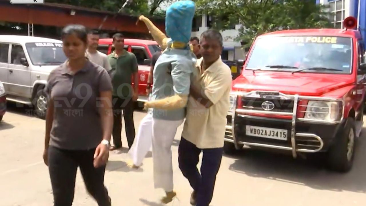 JU: যাদবপুরের হস্টেল-বারান্দা থেকে ফেলা হল ডামি পুতুল, বালিশ; পুনর্নির্মাণে হোমিসাইড, ফরেন্সিক টিম