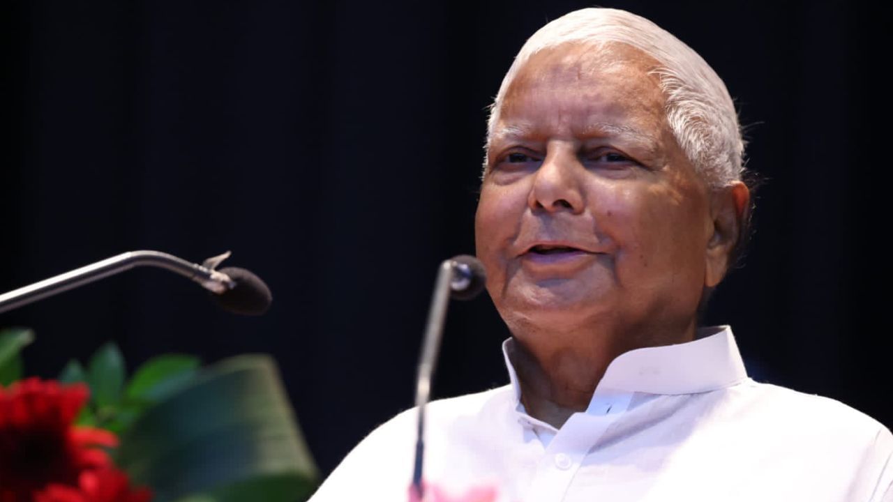 Lalu Prasad Yadav: লালুর ঘাড়ে বিপদের খাঁড়া, পশুখাদ্য দুর্নীতিতে জামিনকে সুপ্রিম কোর্টে চ্যালেঞ্জ করল সিবিআই