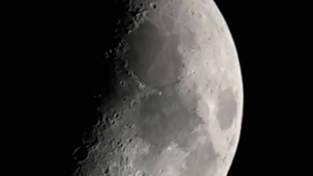 Moon Pictures: আরও কিছুটা পরিচিত হল চাঁদ, অবতরণের আগের মুহূর্তের প্রথম ছবি পাঠাল ল্যান্ডার বিক্রম