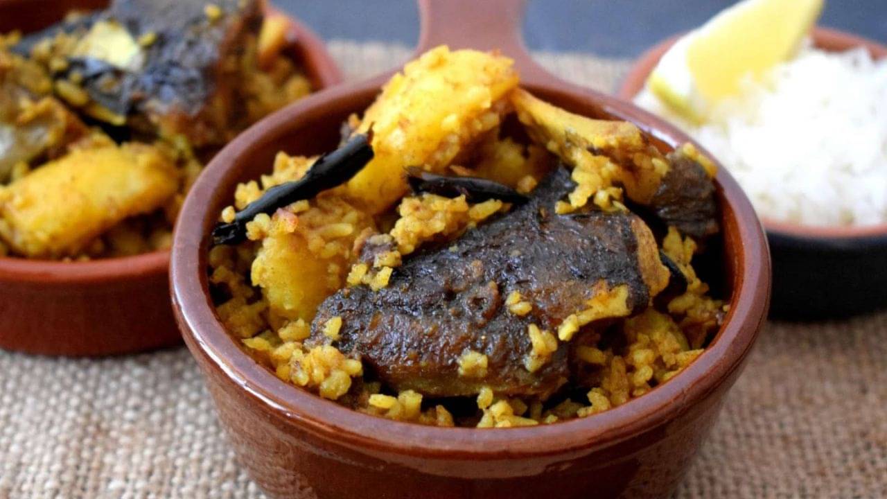 Murighonto Recipe: গরম ভাতে জমিয়ে খান মুড়িঘন্ট, রইল সহজ রেসিপি