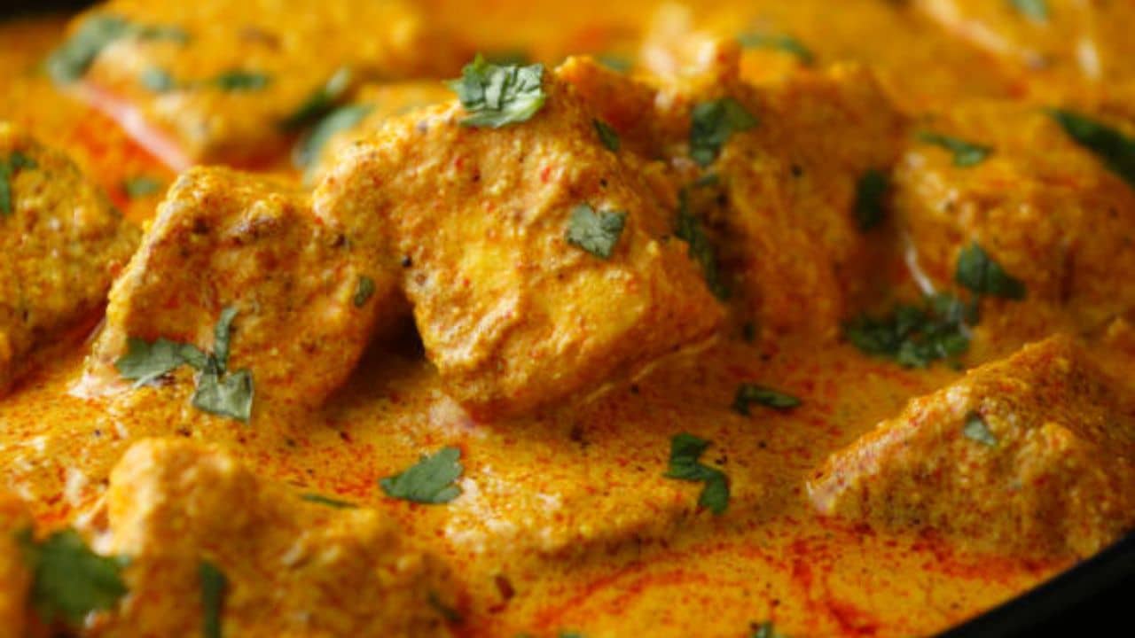 Niramish Recipe: লক্ষ্মীবারে ডিনার জমবে শাহী পনিরে, রইল এক চটকদার নিরামিষ রেসিপি