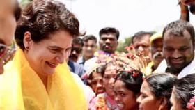Priyanka Gandhi: সংসদে গান্ধী পরিবারের আরও এক মুখ? মোদীর বিরুদ্ধে প্রিয়ঙ্কাকে প্রার্থী করার জোরাল দাবি Priyanka Gandhi: সংসদে গান্ধী পরিবারের আরও এক মুখ? মোদীর বিরুদ্ধে প্রিয়ঙ্কাকে প্রার্থী করার জোরাল দাবি