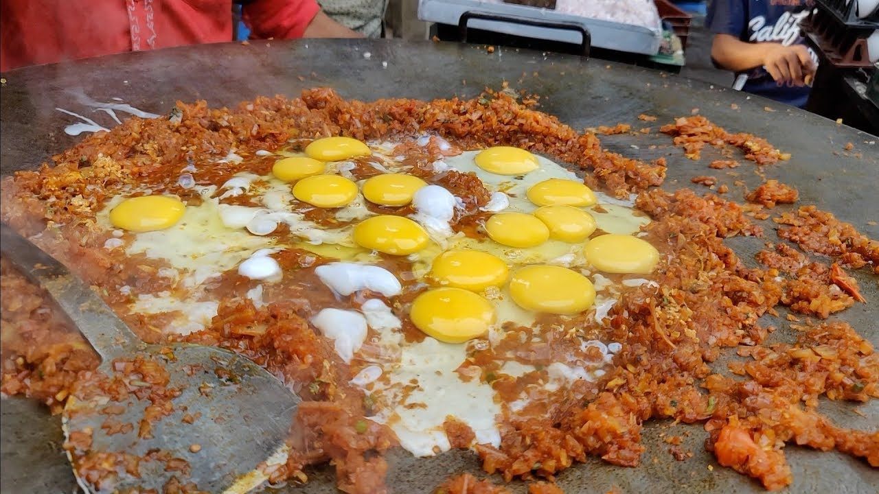 ভারতের স্ট্রিট ফুড বিশ্ব বিখ্যাত। কিন্তু তাতেও খারাপ রেটিংয়ে তালিকায় রয়েছে ফুচকা, পাপড়ি চাটের মতো খাবার। ভারতের কোন-কোন স্ট্রিট ফুড বা খাবার পেয়েছে সবচেয়ে খারাপ রেটিং, রইল তালিকা।