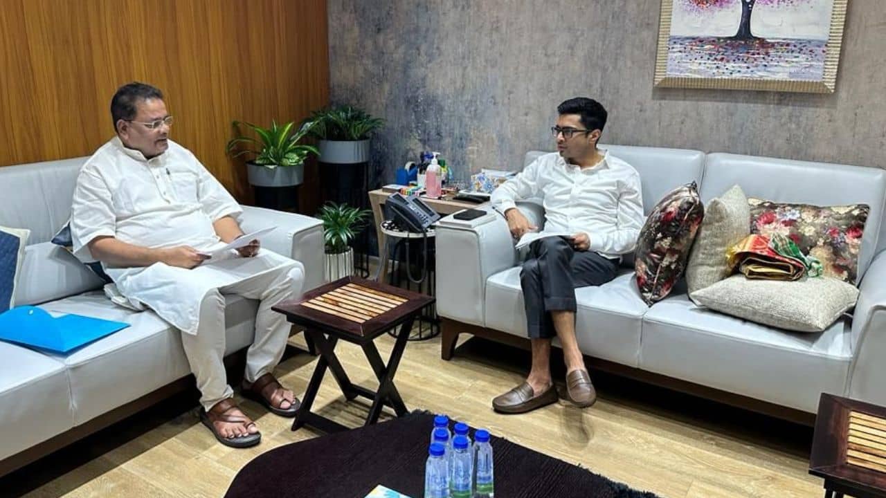 Assam TMC meeting: অসমে কী অঙ্কে লড়বে ইন্ডিয়া-র শরিক তৃণমূল, অভিষেকের সঙ্গে বৈঠক রিপুনের