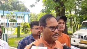 ধূপগুড়ি উপনির্বাচনের গণনায় কারচুপির আশঙ্কায় কমিশনে বিজেপি সাংসদ ধূপগুড়ি উপনির্বাচনের গণনায় কারচুপির আশঙ্কায় কমিশনে বিজেপি সাংসদ
