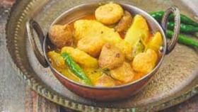 নিরামিষ ঝাল বড়ি ভাপা বাঙালির খুব প্রিয় একটি রেসিপি, গরম ভাতে আজ খাবেন নিরামিষ ঝাল বড়ি ভাপা বাঙালির খুব প্রিয় একটি রেসিপি, গরম ভাতে আজ খাবেন