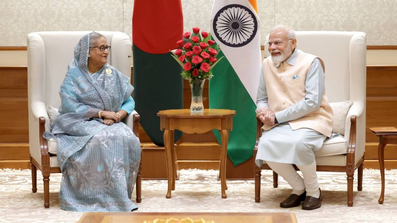 Modi-Hasina Meet: 'ফলপ্রসূ আলোচনা', হাসিনার সঙ্গে বৈঠকের পর বাংলায় টুইট মোদীর