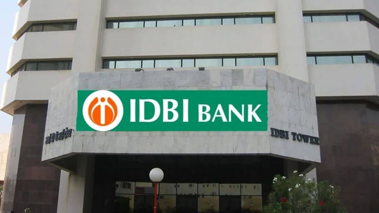 IDBI Recruitment: স্নাতকদের চাকরির সুযোগ, IDBI ব্যাঙ্কে চলছে কর্মী নিয়োগ, এখনই আবেদন করুন