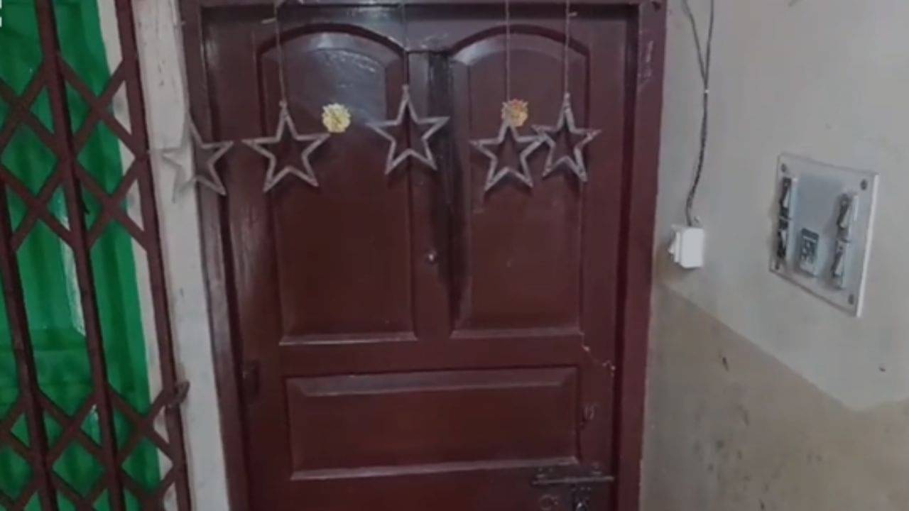 Kaikhali: কৈখালির ফ্ল্যাট যেন রক্ত নদীর ধারা, বাথরুমে মহিলার নগ্ন শরীর