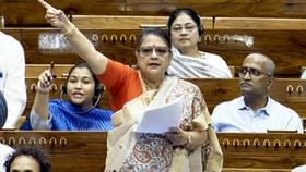 'দেশে একমাত্র মমতাই মহিলা মুখ্যমন্ত্রী, ৩৩ শতাংশ সংরক্ষণ তৃণমূলেই' 'দেশে একমাত্র মমতাই মহিলা মুখ্যমন্ত্রী, ৩৩ শতাংশ সংরক্ষণ তৃণমূলেই'