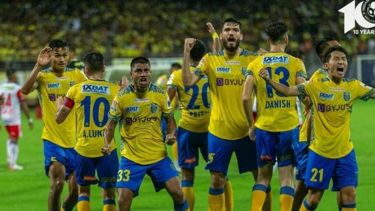 ISL Season 10 Opener: ডিফেন্সে জোড়া ভুল, কেরালায় হার বেঙ্গালুরু এফসির ISL Season 10 Opener: ডিফেন্সে জোড়া ভুল, কেরালায় হার বেঙ্গালুরু এফসির