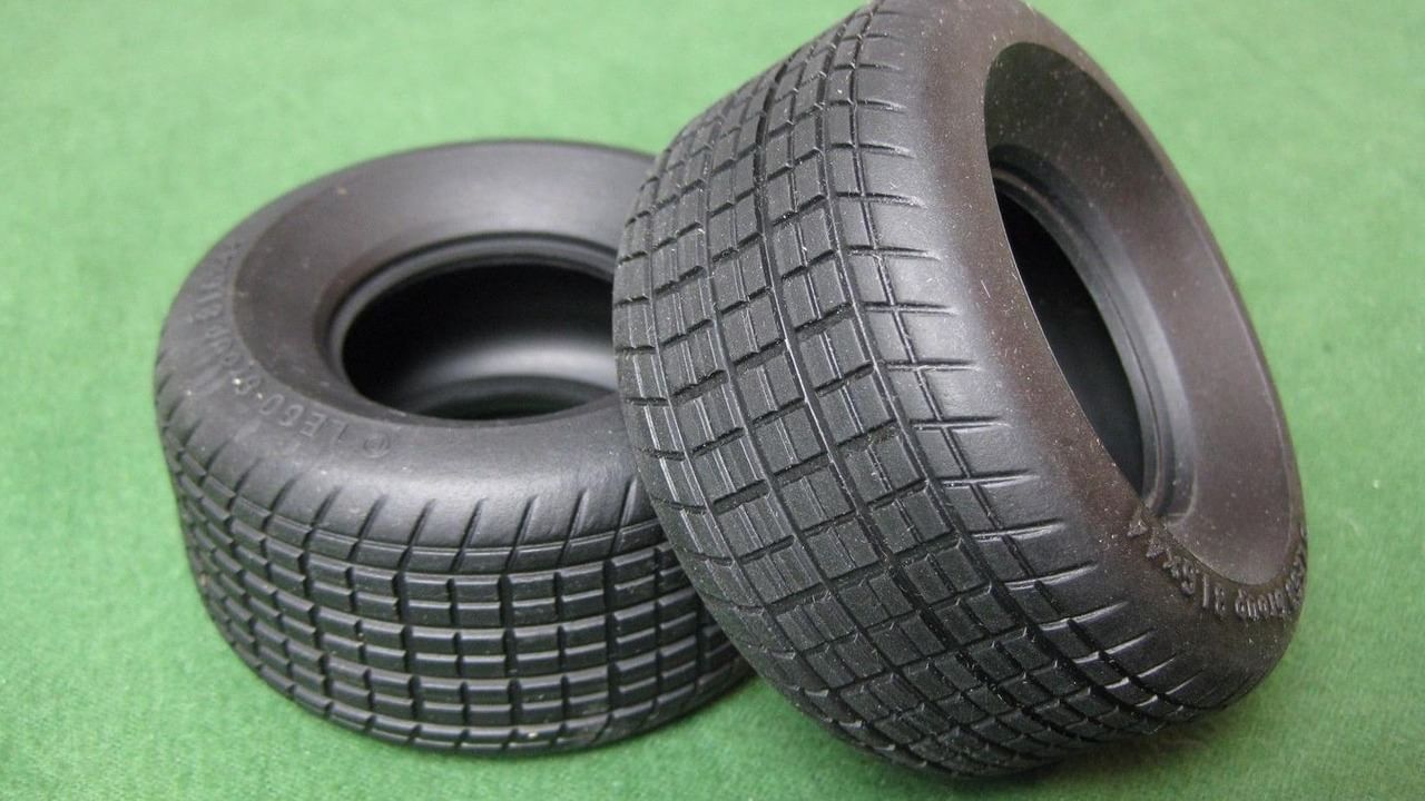 Lego Tyre: সর্বাধিক চাকা বানিয়ে বিশ্বরেকর্ড