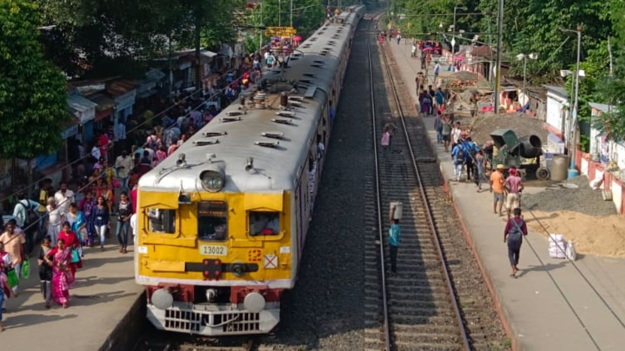 Local Train Cancel: রবিবার বাতিল অনেক লোকাল ট্রেন, ভোগান্তি এড়াতে জেনে নিন তালিকা