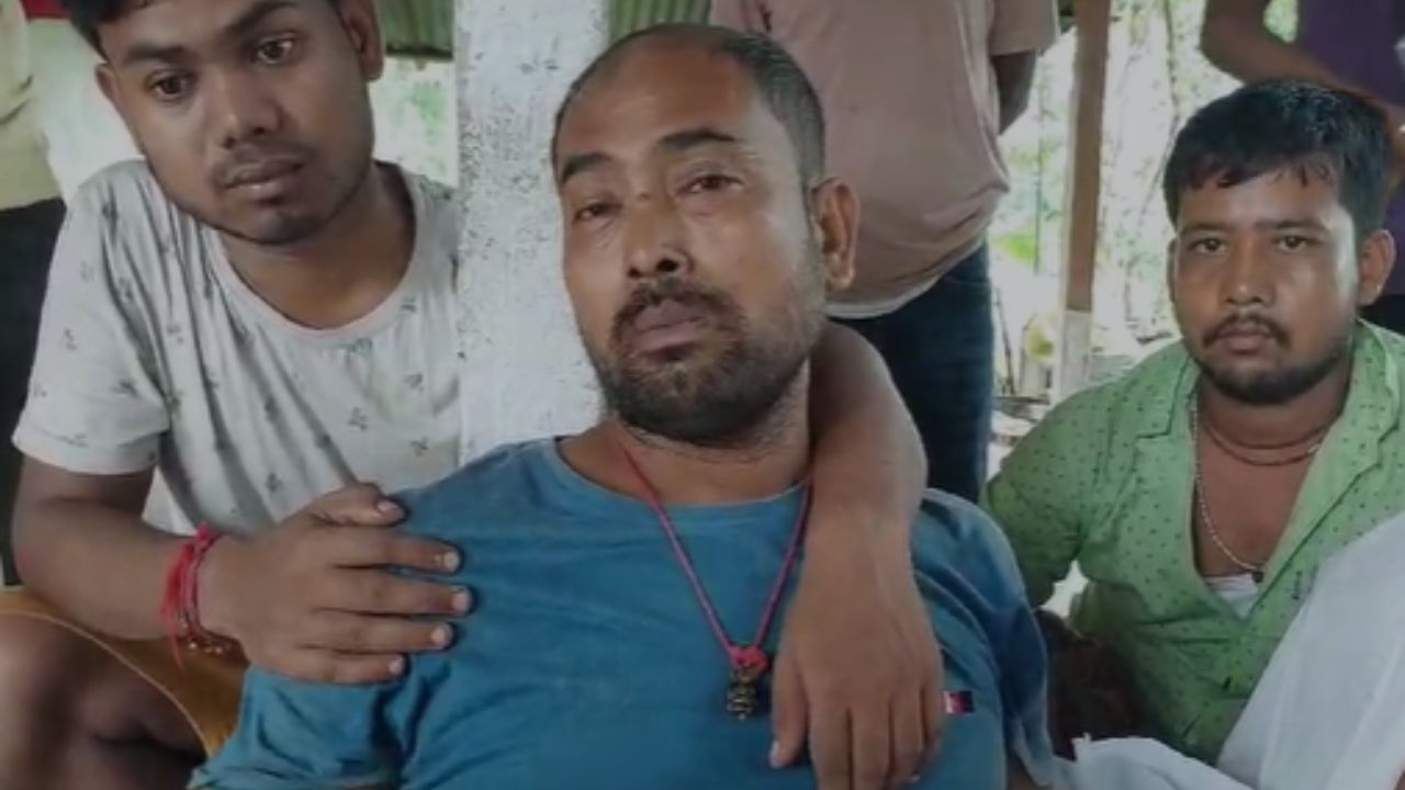 Maldah: 'হাতে স্যালাইন লাগিয়ে মৃত রোগীকেই স্থানান্তর', ভয়ঙ্কর অভিযোগে কাঠগড়ায় সরকারি হাসপাতাল Maldah: 'হাতে স্যালাইন লাগিয়ে মৃত রোগীকেই স্থানান্তর', ভয়ঙ্কর অভিযোগে কাঠগড়ায় সরকারি হাসপাতাল