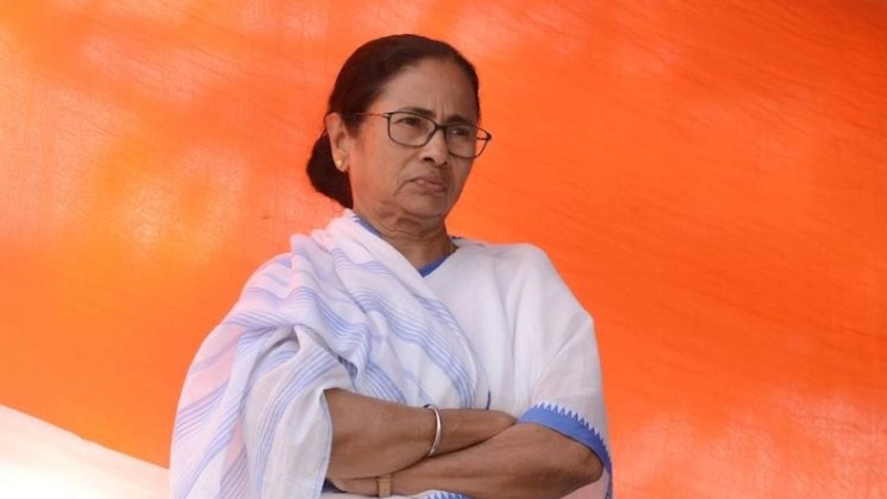 Mamata Banerjee: আজ গণতন্ত্রের জন্য একটা অন্ধকার, ভয়ঙ্কর দিন, এক্স হ্যান্ডেলে লিখলেন মমতা