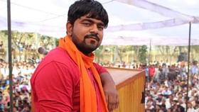 হরিয়ানায় গ্রেফতার জোড়া খুনে অভিযুক্ত 'গোরক্ষক' মনু মানেসার হরিয়ানায় গ্রেফতার জোড়া খুনে অভিযুক্ত 'গোরক্ষক' মনু মানেসার