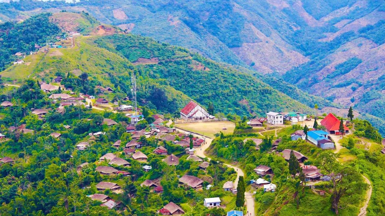 Mysterious Village: রহস্যময় গ্রাম