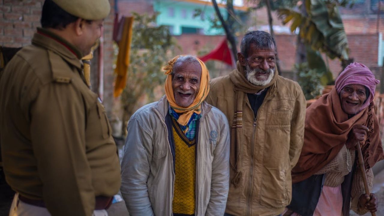 Pension Schemes in India: ঠিক কোন বয়সে বিনিয়োগ করলে ৬০ বছরের পর নিশ্চিন্তে থাকবেন?