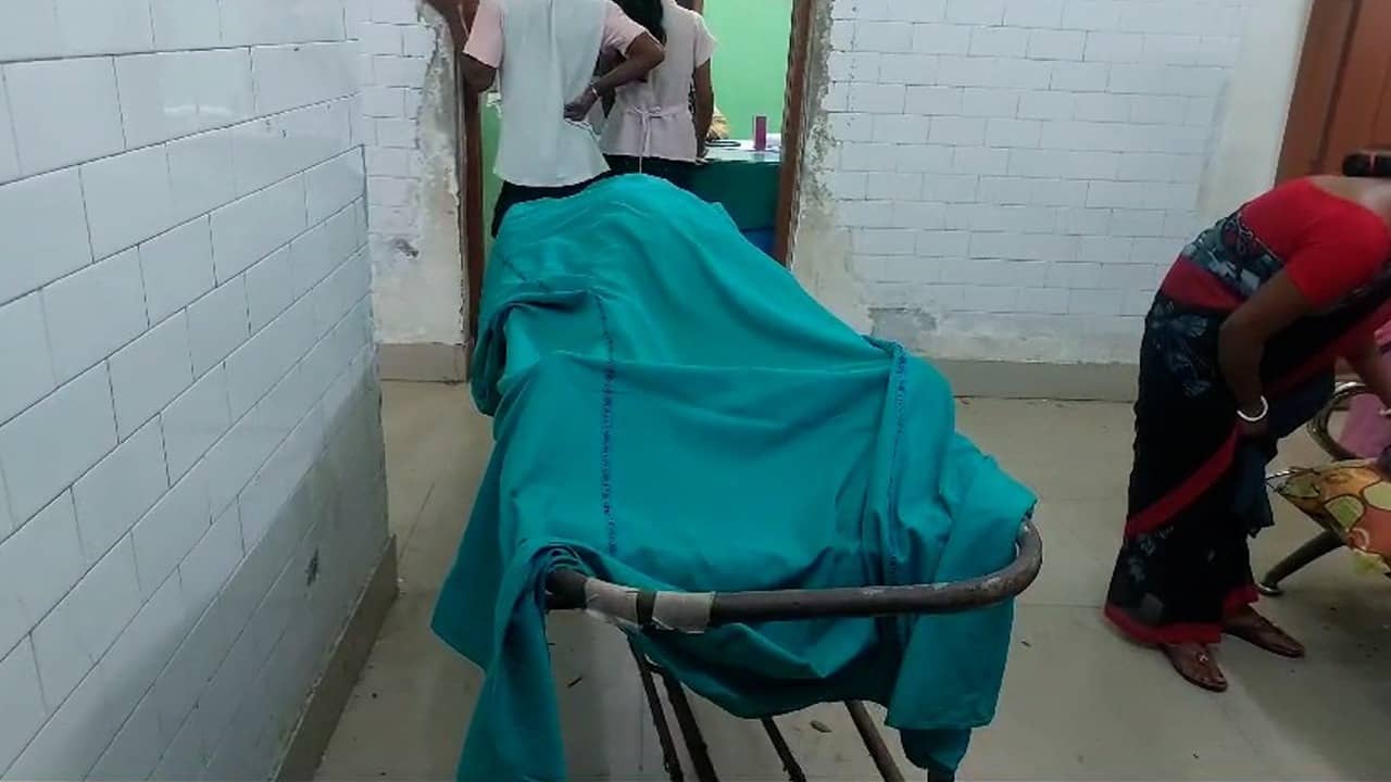 Raiganj: পঞ্চায়েত সদস্যের ভাইপোকে পিটিয়ে খুন, কারণ নিয়ে ধোঁয়াশায় পরিবার