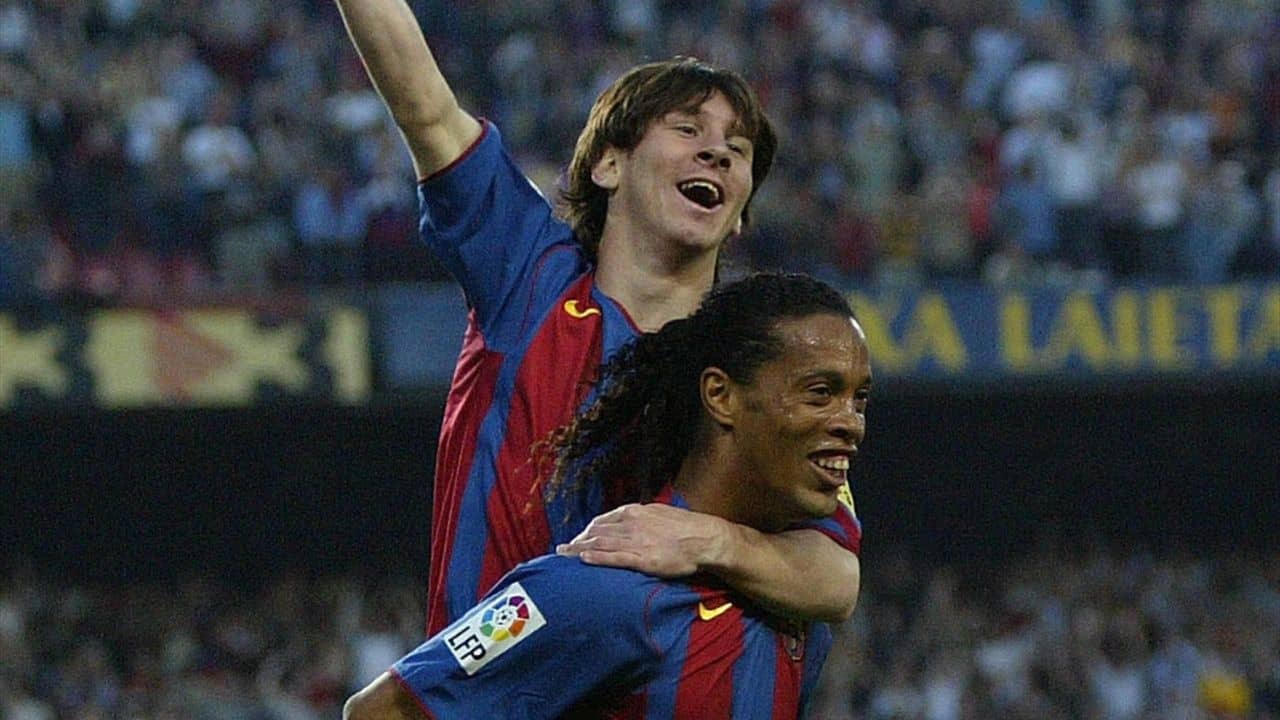 Ronaldinho: উৎসবের মরসুমে কলকাতায় মেসির সামনে রোনাল্ডিনহো!