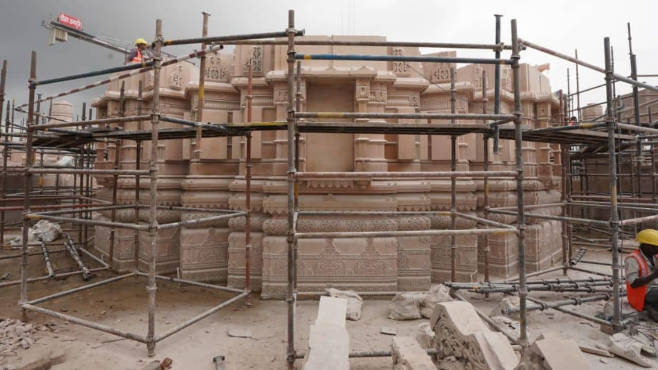 Ayodhya Ram Temple: ২২ জানুয়ারিতেই অভিষেক রাম মন্দিরের, প্রাণ প্রতিষ্ঠা কবে? জানাল কর্তৃপক্ষ