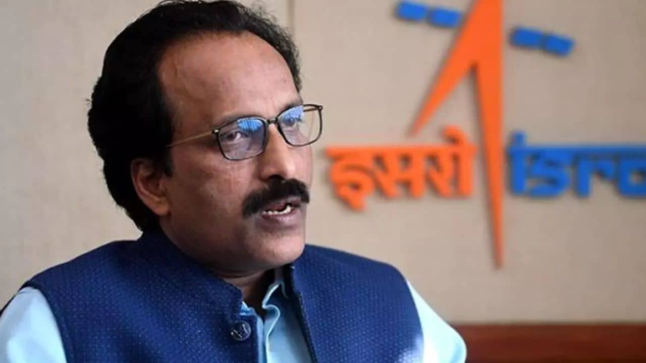 S Somnath: ISRO প্রধান হওয়ার পথে কাঁটা ছিলেন প্রাক্তন শিভন! বিস্ফোরক দাবি সোমনাথের আত্মজীবনীতে