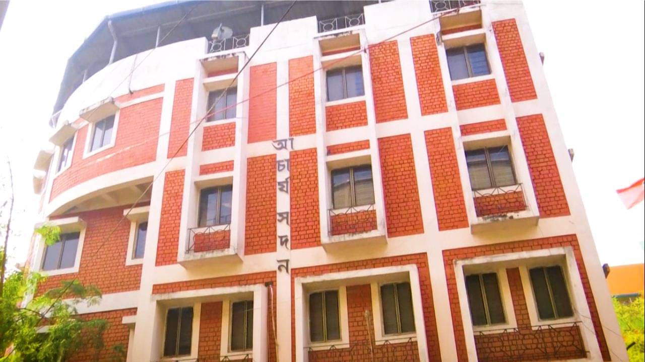 School Service Commission: লেভেল ক্রসিংয়ে আটকে SSC-র বিধি, ক্যাবিনেটে গ্রিন সিগনাল পেলেই শুরু হবে নিয়োগ প্রক্রিয়া