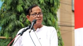 'তৃণমূলকে রেয়াত নয়', 'জোট-শরিক'কে আরও একবার দূরত্ব বোঝালেন সেলিম 'তৃণমূলকে রেয়াত নয়', 'জোট-শরিক'কে আরও একবার দূরত্ব বোঝালেন সেলিম