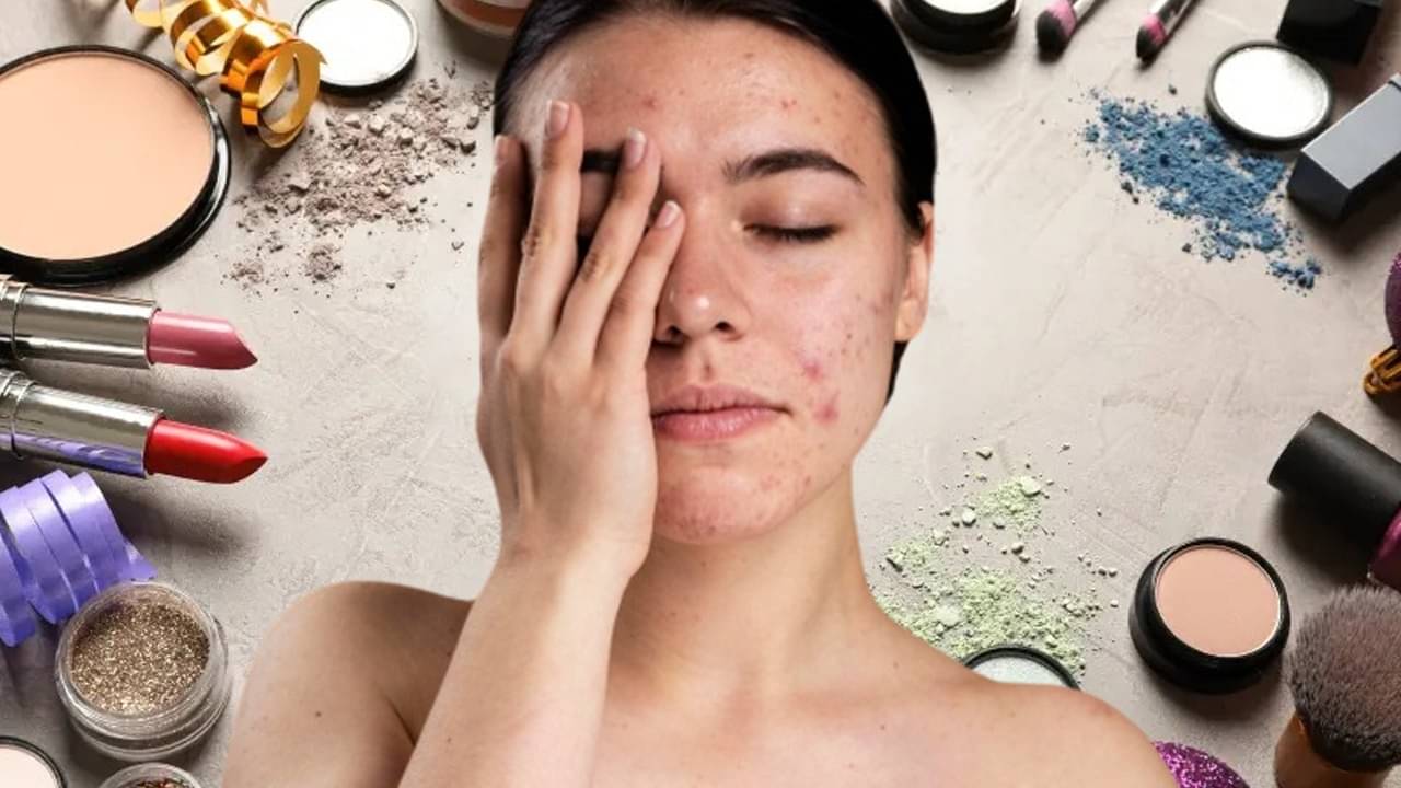 Makeup Product: কারও সঙ্গে মেকাআপের জিনিস শেয়ার করেন? হতে পারে মারাত্মক বিপদ‍!