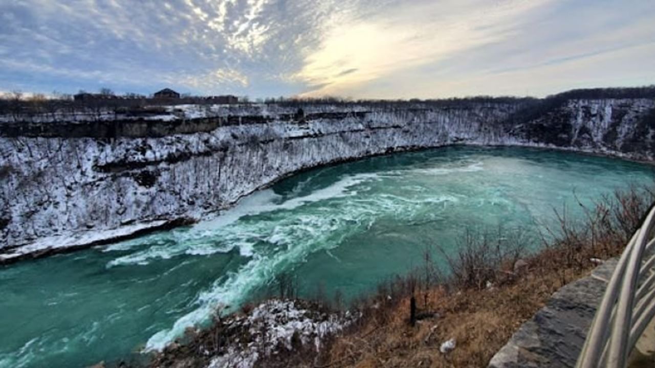 The Devils Hole: কেউ বেঁচে ফেরে না এখান থেকে