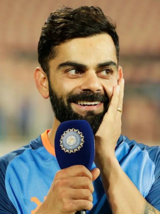 বিরাটকে নকল করলেন ঈশান, সতীর্থরা হেসে লুটোপুটি বিরাটকে নকল করলেন ঈশান, সতীর্থরা হেসে লুটোপুটি