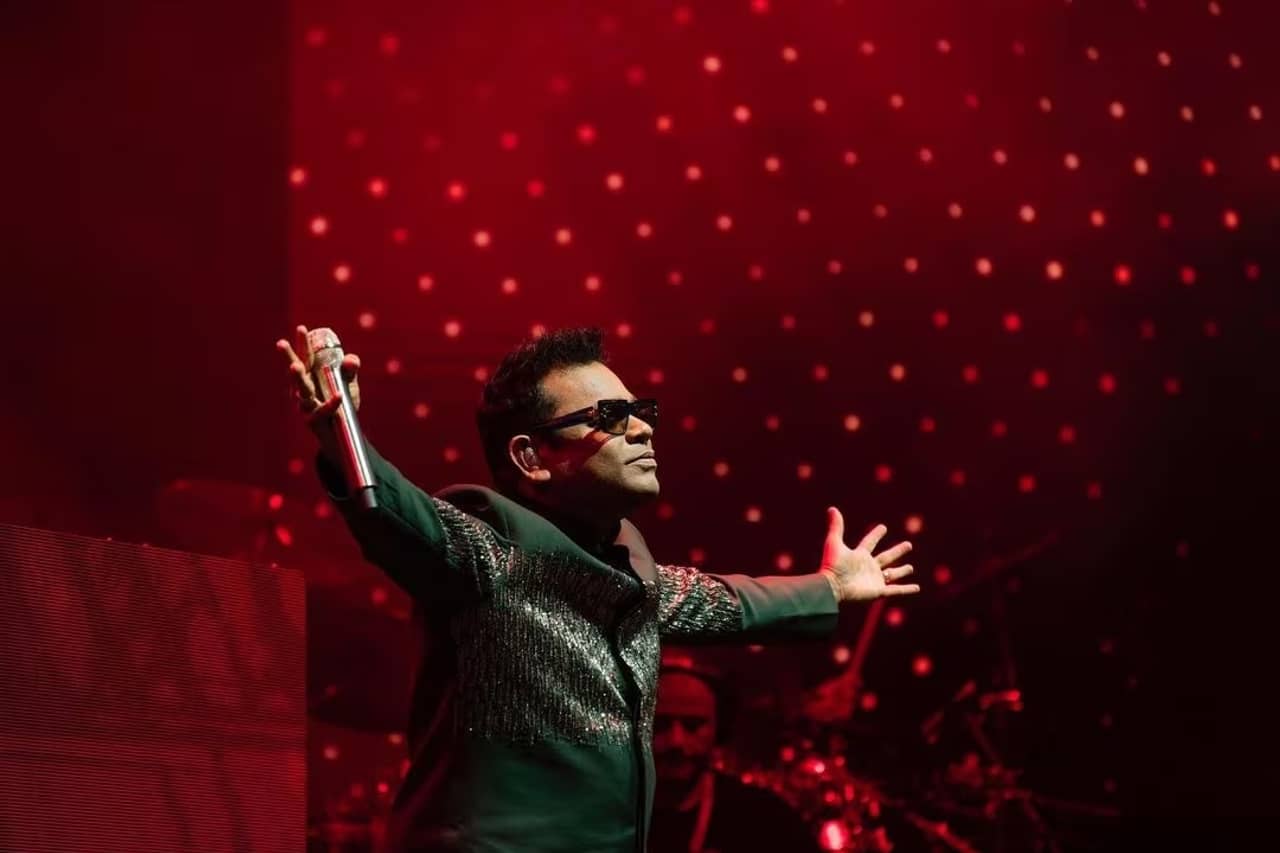 A.R Rahman: রহমানের কনসার্টে চরম বিশৃঙ্খলা, অভিযোগের বন্যার মাঝে মুখ খুললেন গায়ক