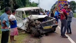 Jhargram News: হাতির জন্য রাস্তায় শুয়ে মানুষ!