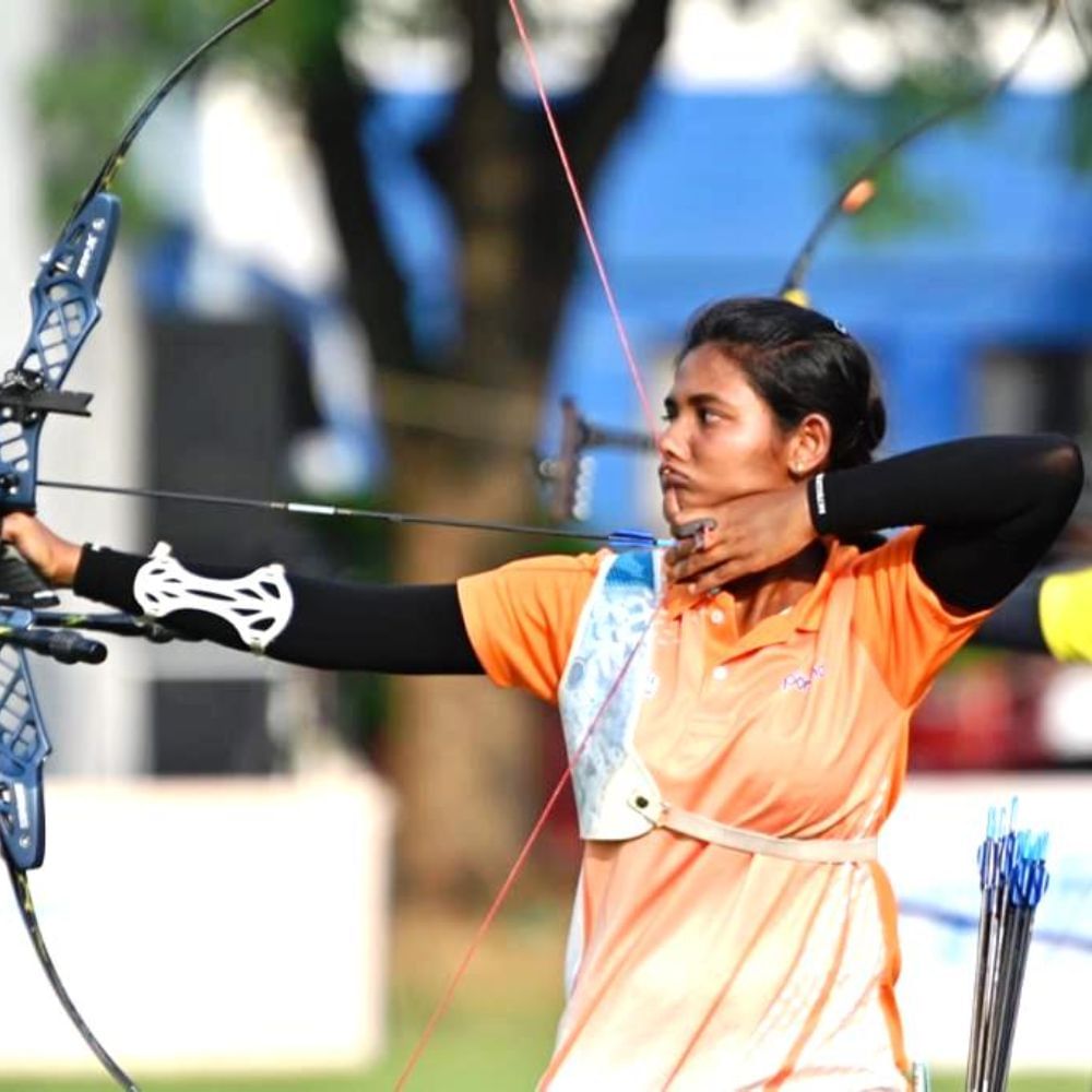 বাংলার ২৫ বছর বয়সী রিকার্ভ তিরন্দাজ অঙ্কিতা ভকতকে দেখা যাবে এ বারের এশিয়ান গেমসে। ইকুয়িস্ট্রিয়ানে দেখা যাবে অনুশ আগরওয়ালকে। গলফে দেখা যাবে শিব চৌরাসিয়া, হ্যান্ডবলে দেখা যাবে নীনা শীলকে এবং ইস্পোর্টসে দেখা যাবে অয়ন বিশ্বাসকে।